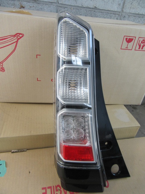 JF1 JF2 N-BOX NBOX Nボックス エムボックス 左テールランプ テール左レンズ テールライト 純正 ICHIKOH D105 HONDA N-BOX拍卖