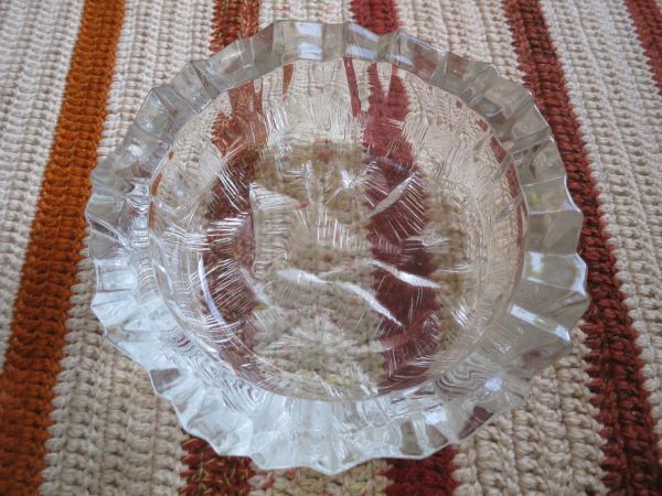 灰皿 喫煙グッズ ガラス 重厚 応接間 リビング 卓上 置物拍卖