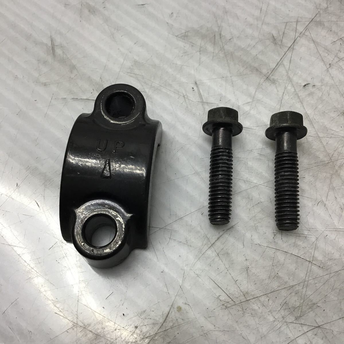 A43-65 スズキ アドレスV125 CF4EA マスターシリンダー クランプ 純正部品拍卖