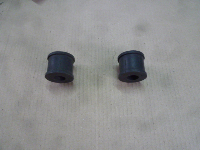 ハコスカGC10大森ニスモレース用オプションフロントスタビライザーブッシュ新品当時物2個超稀少TSサニーB110リアなど拍卖