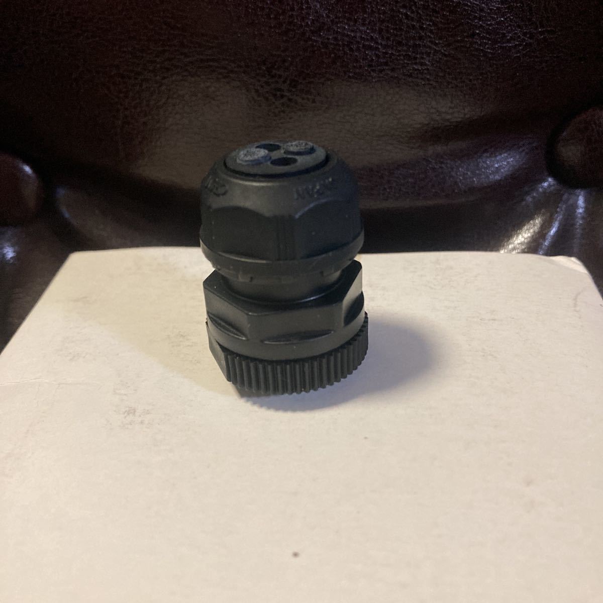 キャプコン OA-W16-404 オーム電機 新品 1個 送料140円 防水型 適合電線径3〜4mm 板厚3mm 取付穴径21mm拍卖