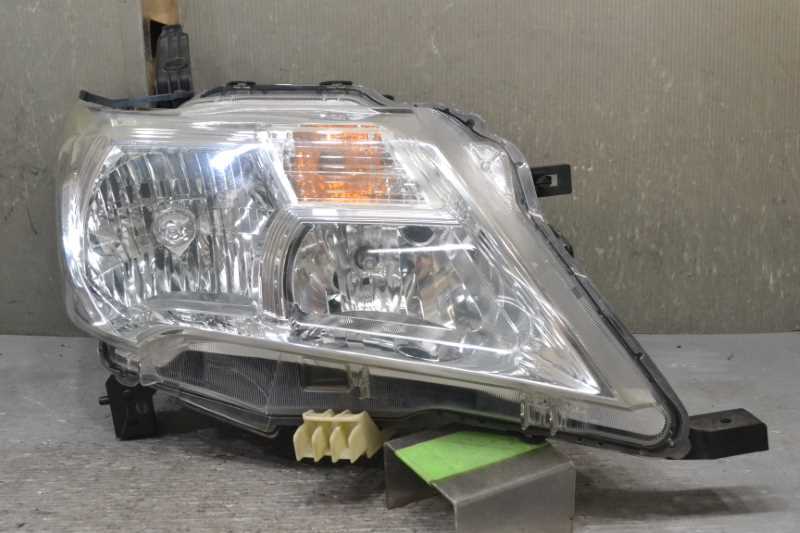 セレナ ハイウェイスター 前期(FC26 C26) 純正 コイト 動作保証 右 ヘッドライト ハロゲン レベライザー付 100-23096 /26010-1VA0A k069543拍卖
