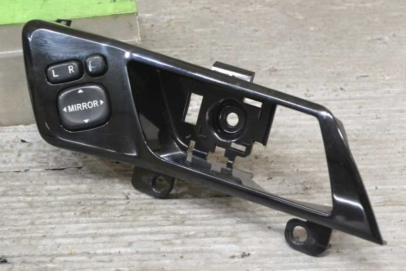 マーク X 前期(GRX121) 純正 破損無 取付OK 動作保証 ミラースイッチ パネル付 トリム FA40 84872-52040 k069998拍卖