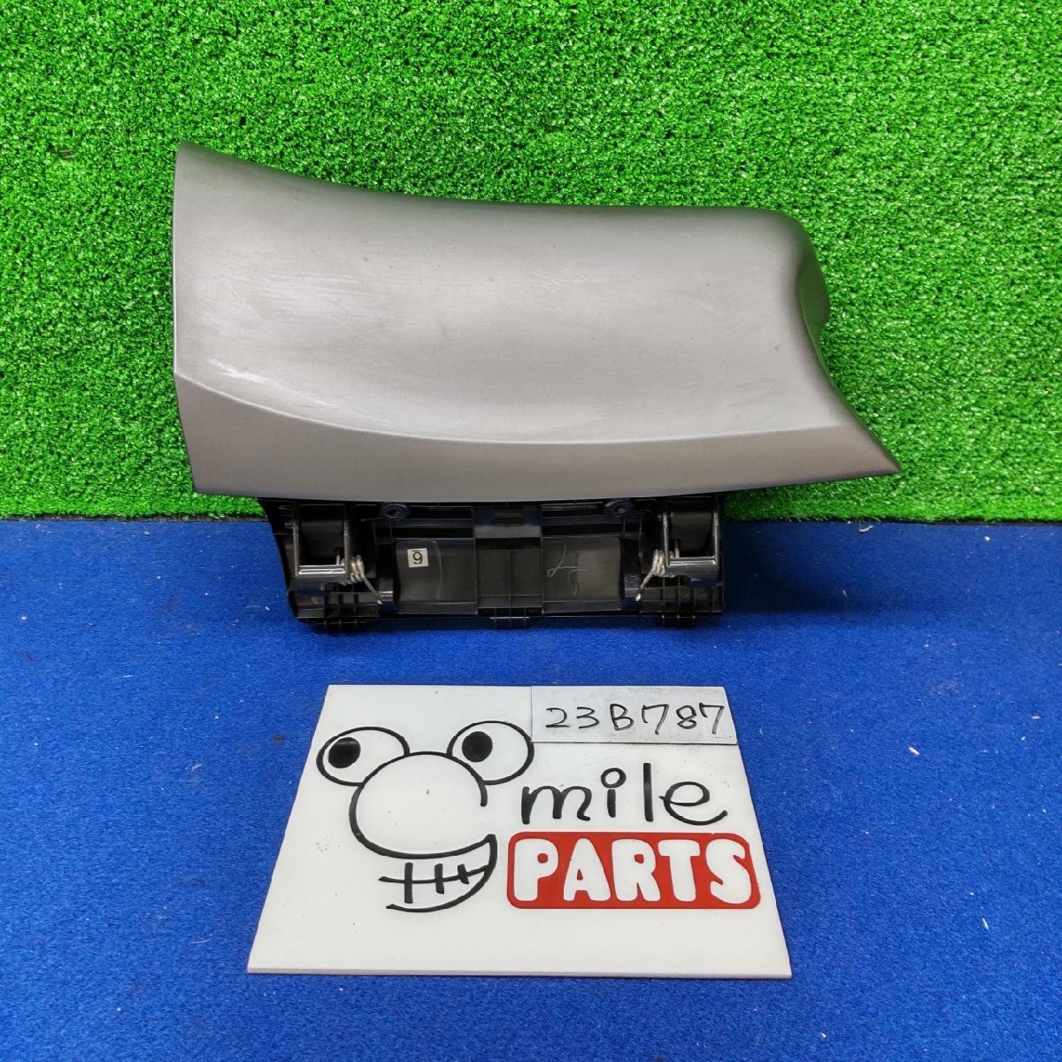 GE8 フィット 純正 グローブボックス上蓋 1A6-3-8/23B787*同梱不可拍卖