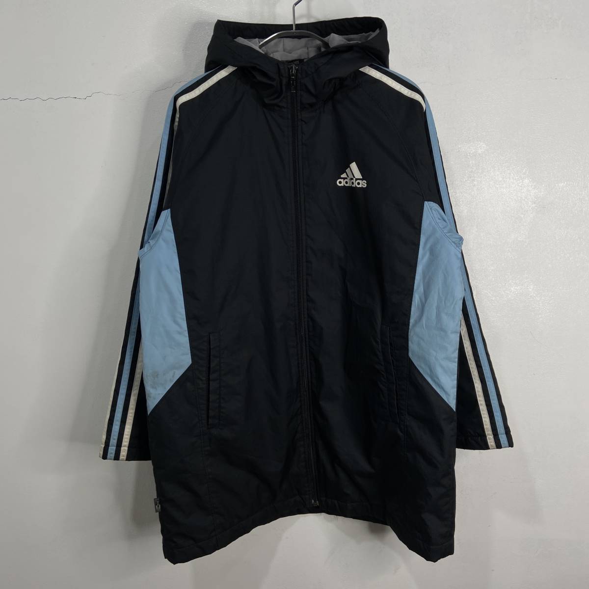 送料無料☆adidas☆アディダス☆中綿入りナイロンジャケット☆ベンチコート☆パフォーマンスロゴ☆ブラック☆ボーイズ160☆C23拍卖