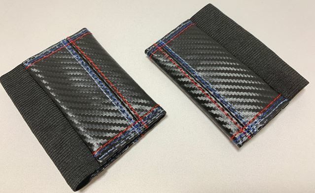 汎用カーボン調シートベルトキャッチカバー ステッチ バックル パッド 内装 車内 カスタム おしゃれ拍卖