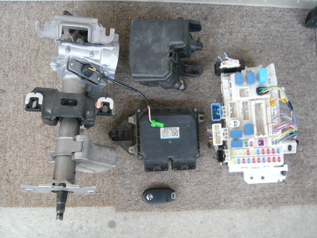 エンジン コンピューター 色々 スペーシア カスタムZ MK42S H29 ターボ ステアリングシャフト ヒューズボックス キーレス 拍卖