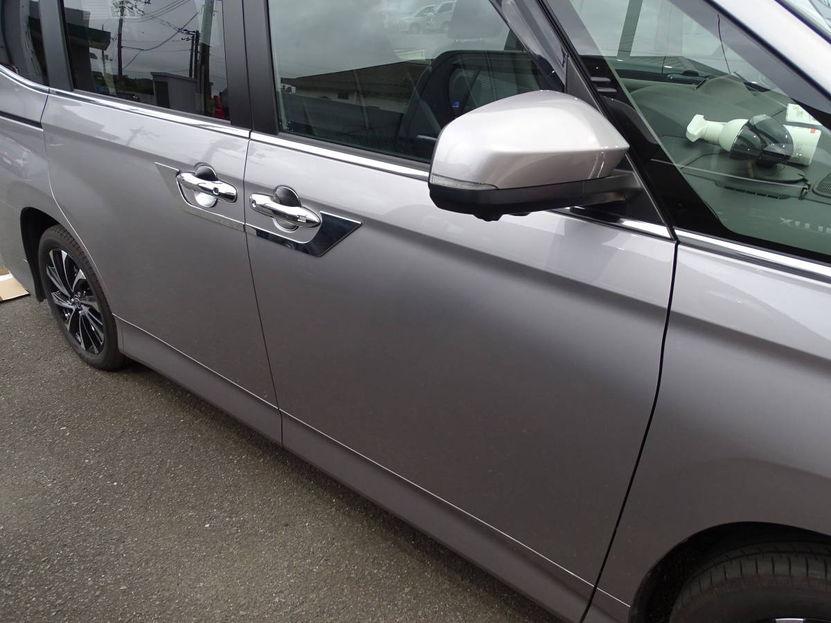 売り切り 未使用 90 95系 ノア ヴォクシー 鏡面メッキ ドアハンドルカバー サイド ガーニッシュ 左右 純正ドアハンドル下貼り付け 12ピース拍卖