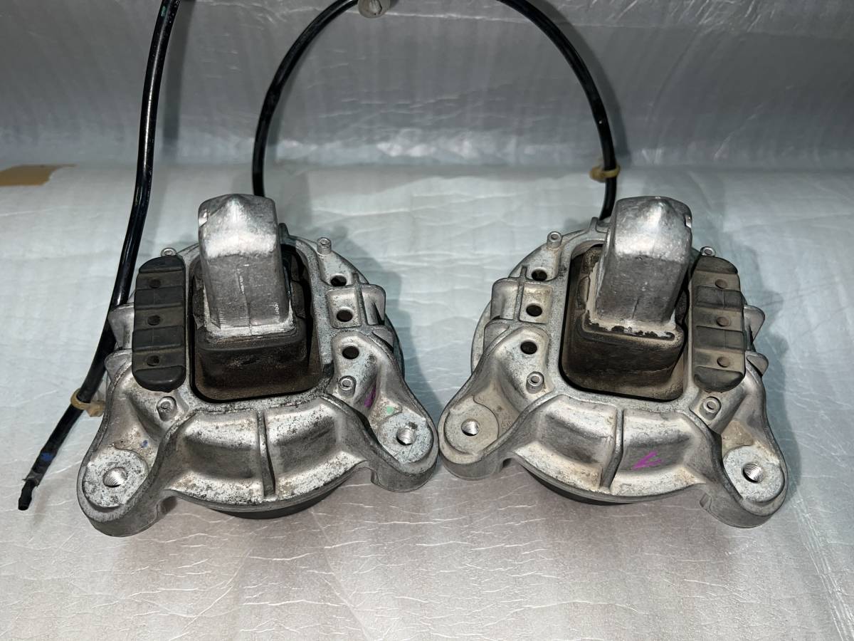 BMW 5シリーズ DAA-FZ35 エンジンマウント 左右セット拍卖