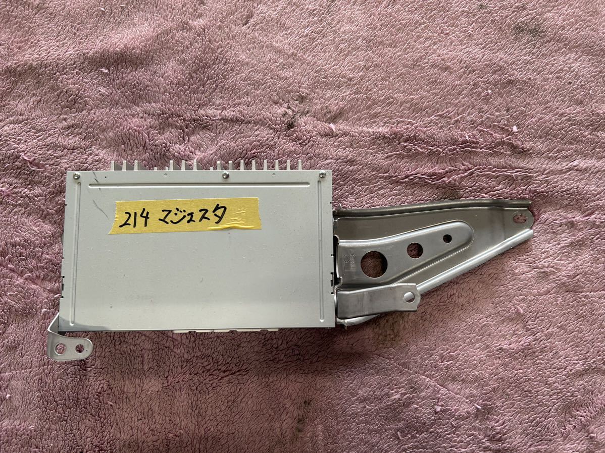 214系クラウンマジェスタ純正オーディオアンプ拍卖