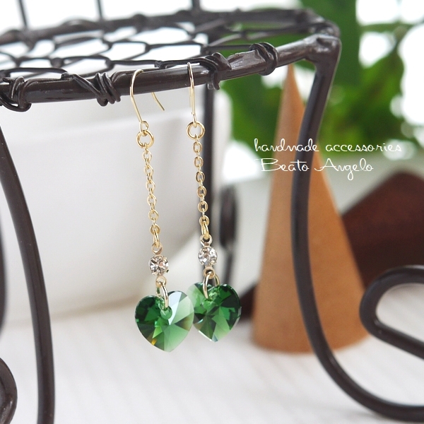 ◆+angelo+スワロフスキー 6228とラインストーンのチェーンピアス(p-051)ダークモスグリーン G ハート拍卖