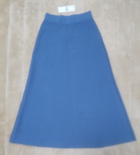06【新品タグ付】*GU ジーユー フレア ミディニットスカート ブルー ウエスト全面ゴム内臓 S レターパック可拍卖