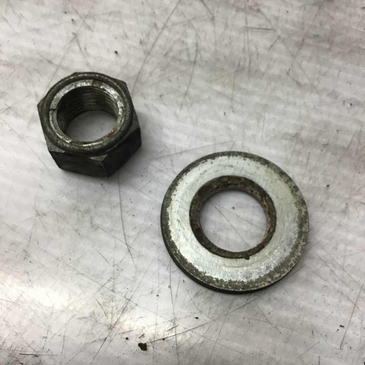 A43-46 スズキ レッツ2 CA1KA リアホイール ナット ワッシャー 純正部品拍卖