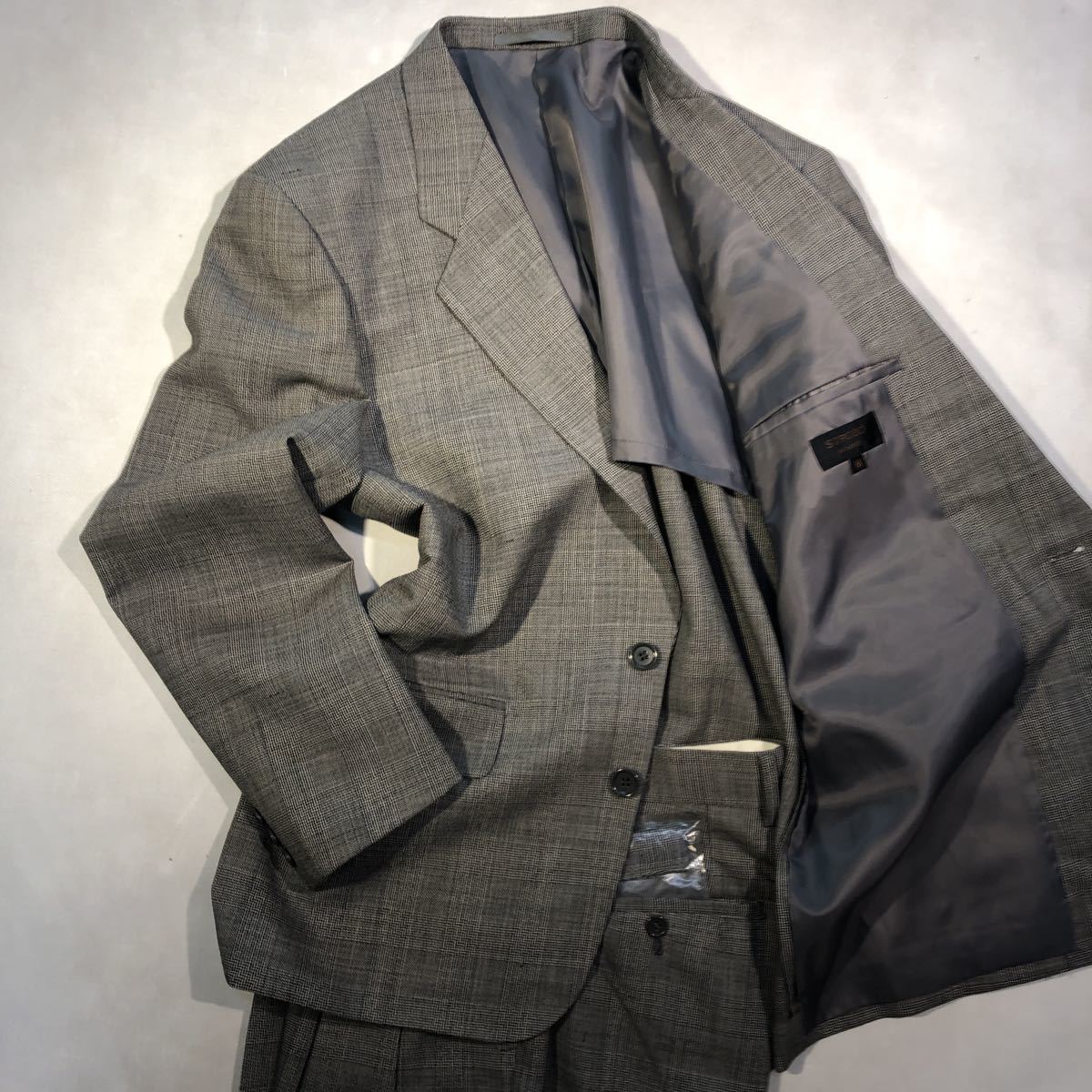 新品【サイズA5 M★グレンチェック柄】2Bシングルスーツ グレー系 セットアップ 背抜き ノーベンツ 2タック 背広 ウール100% セットアップ拍卖