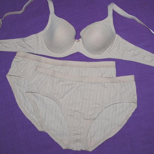 Lastトリンプ A80LL ストレッチ モールドブラ&ショーツ2枚セット ベージュA拍卖