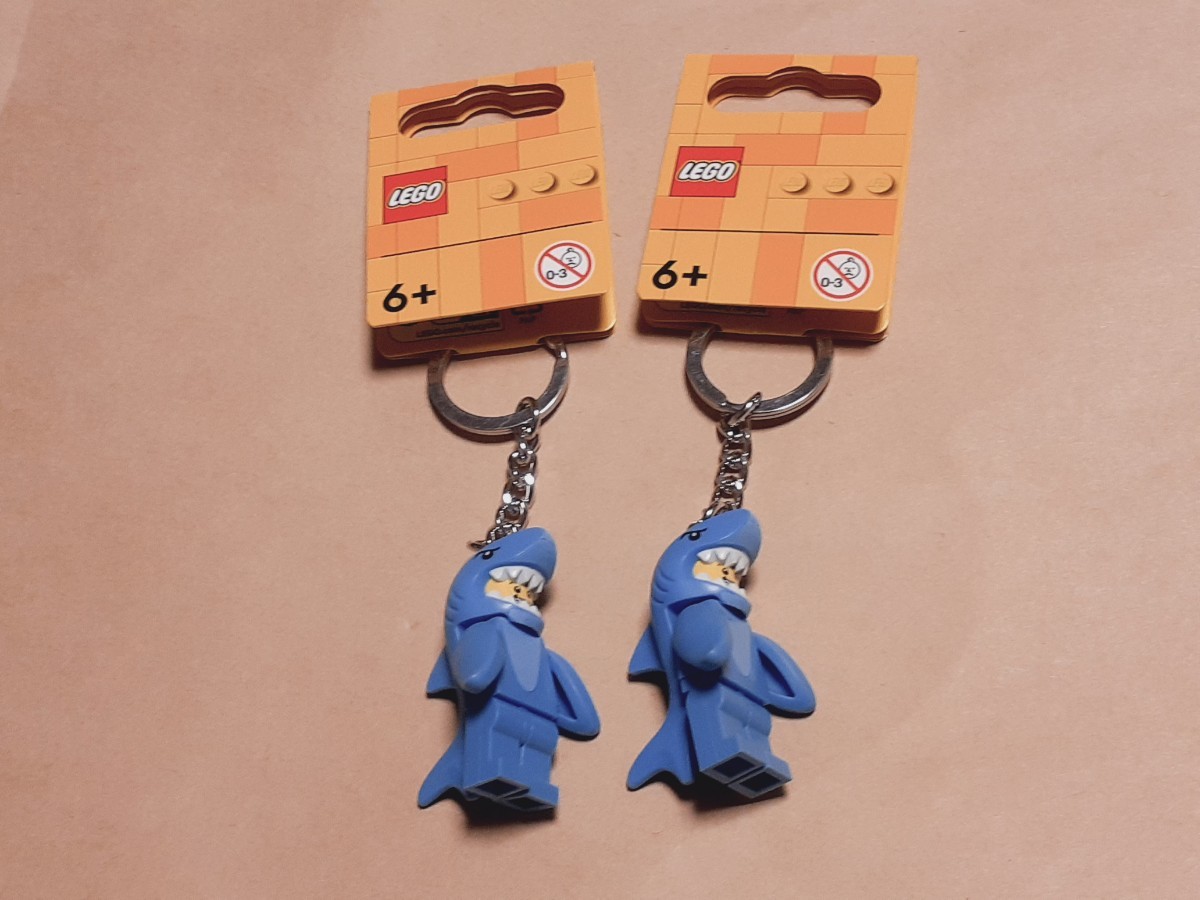 レゴ LEGO シャーク ミニフィグ フィギュア キーリング ペア キーホルダー セット 着ぐるみ サメ ストア ショップ拍卖