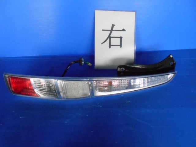903055 ダイハツ ムーヴ LA100S テールランプ右拍卖