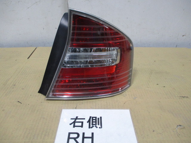 スバル レガシィ BL5 2.0GT スペックB 右テールライト テールランプ KOITO 220-20806拍卖