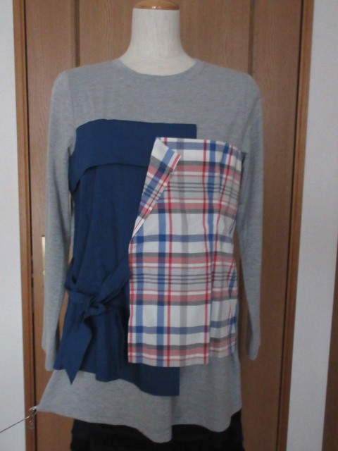 V)■【ラヴィー・クリエーション】■手洗い可能ポリ■グレーニットに紺&赤系チェックの異素材コラボ♪重ね着に是非♪デザインカットソー拍卖