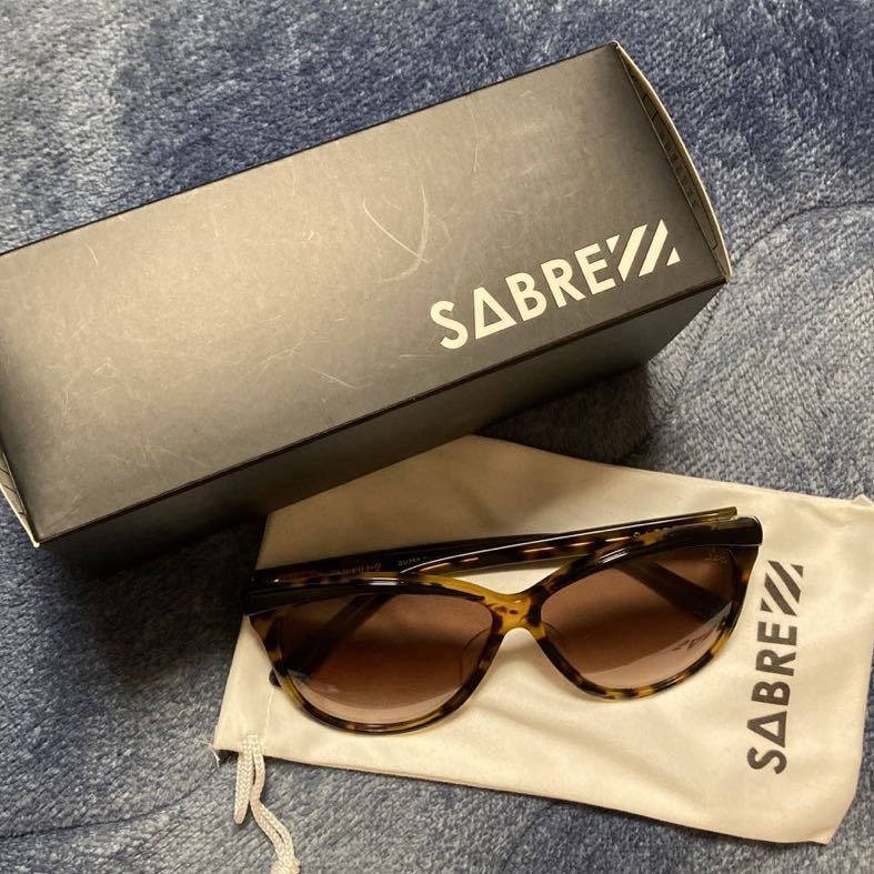 美品! セイバー SABRE サングラス BIKINI KILL 2 キャッツアイ キャメルトータス べっ甲柄 ブロンズ グラデーションレンズ 紫外線対策 UV拍卖