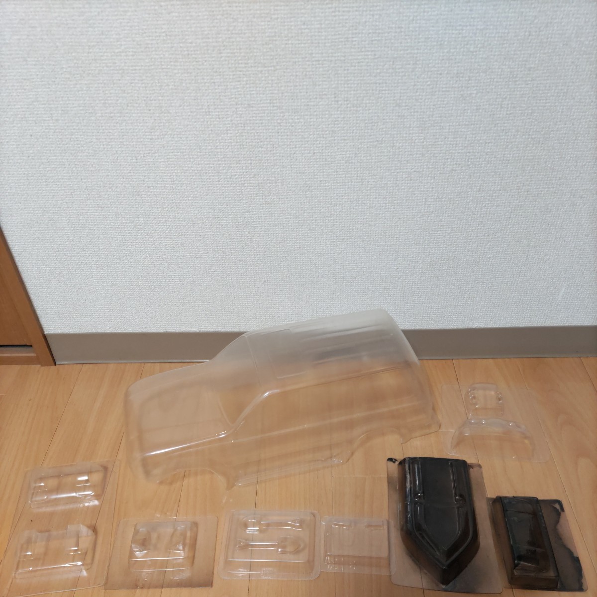 レア 希少 ランクル80 ラジコン ボディ RC パーツ 部品取り 現状販売 修理拍卖