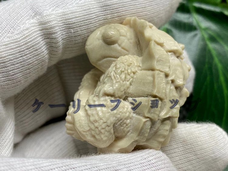 【ケーリーフショップ】【亀】 提げ物 鹿角彫 根付★ ・東洋彫刻・現代根付(検索用:彫刻/印籠・提げ物/緒締め/帯留め/Netsuke) 拍卖