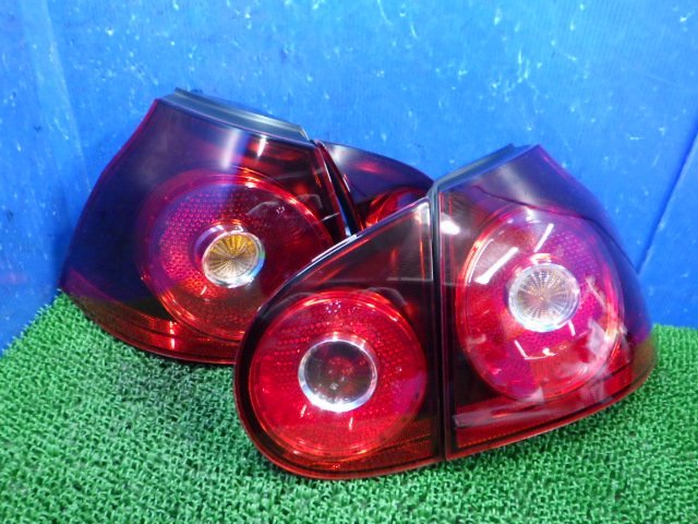 【B】VW純正 フォルクスワーゲン テールランプ テールライト 1台分 セット ゴルフ5 GOLF5 R32 1K拍卖