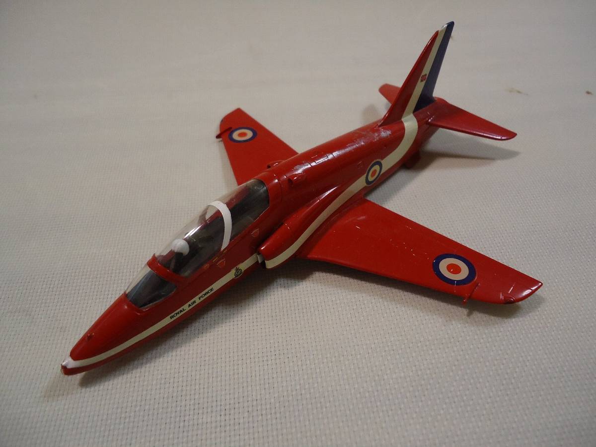 イギリス空軍 レッドアローズ ホークT.1/1A プラモデル 完成品拍卖