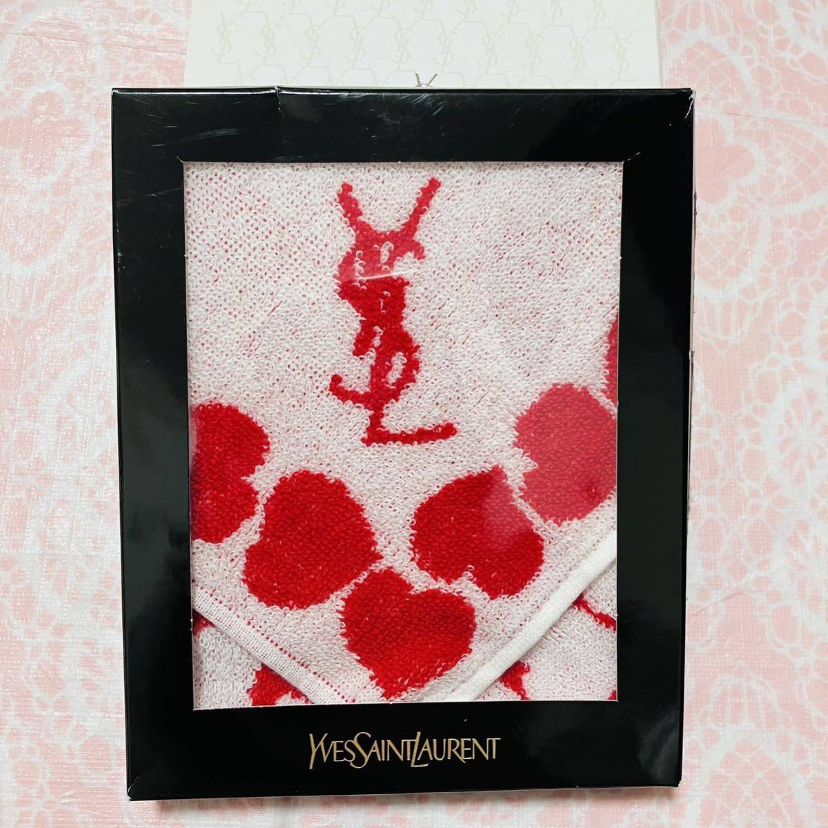 【人気柄】新品/イヴサンローラン/タオルハンカチ/正規品/未使用/YVES SAINT LAURENT/YSL/ハート/タグ付き/レディース/赤/箱あり拍卖
