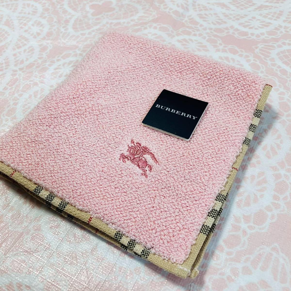 【人気柄】新品/BURBERRY/タオルハンカチ/正規品/バーバリー/綿100%/未使用/即決/匿名発送/ノバチェック/ハンドタオル/ピンク/ホースマーク拍卖