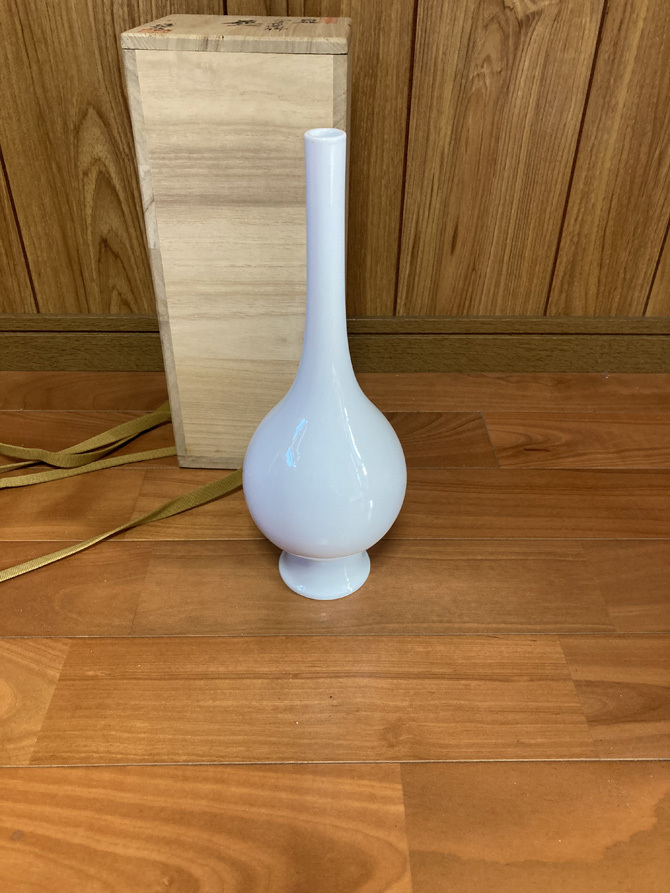 花入 有田焼 白磁鶴首高脚花入 中村清六 864拍卖