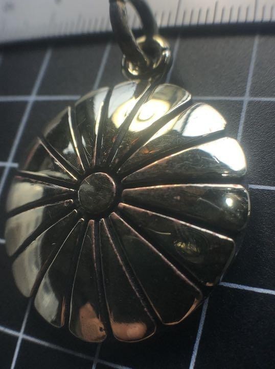家紋ペンダント★菊紋★十六菊★中★キーホルダー★真鍮製拍卖