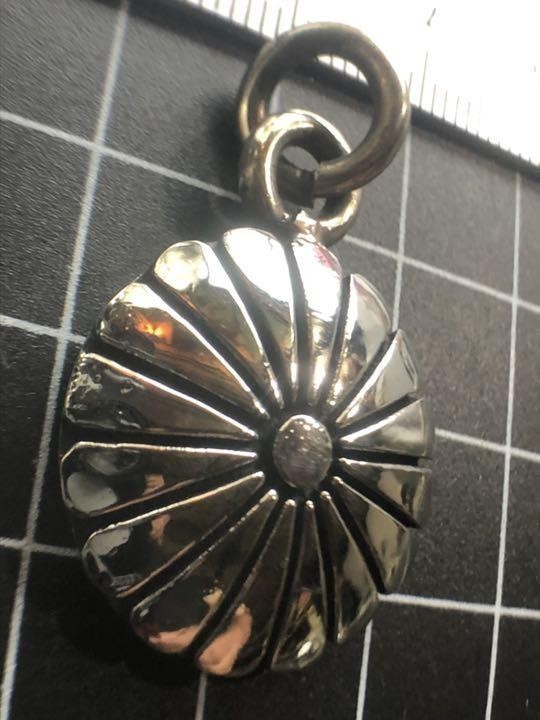 家紋ペンダント★菊紋★小★十六菊★キーホルダー★ジャーマンシルバー拍卖