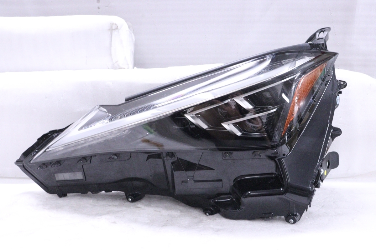 32-1047★美品 LED MZAA10 レクサスUX★左ヘッドライト 3眼 フルLED KOITO 76-49 打刻:ナ ブラック 純正★トヨタ (KK)拍卖