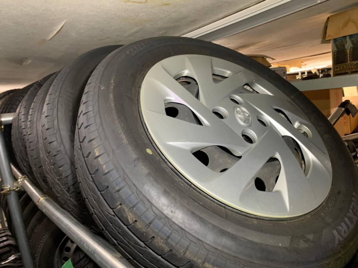 Y851 175/65R15 BRIDGESTONE ブリジストン 2018年 PCD100 4H 5J FIELDER フィールダー NZE164 4本セット キャップ付き拍卖