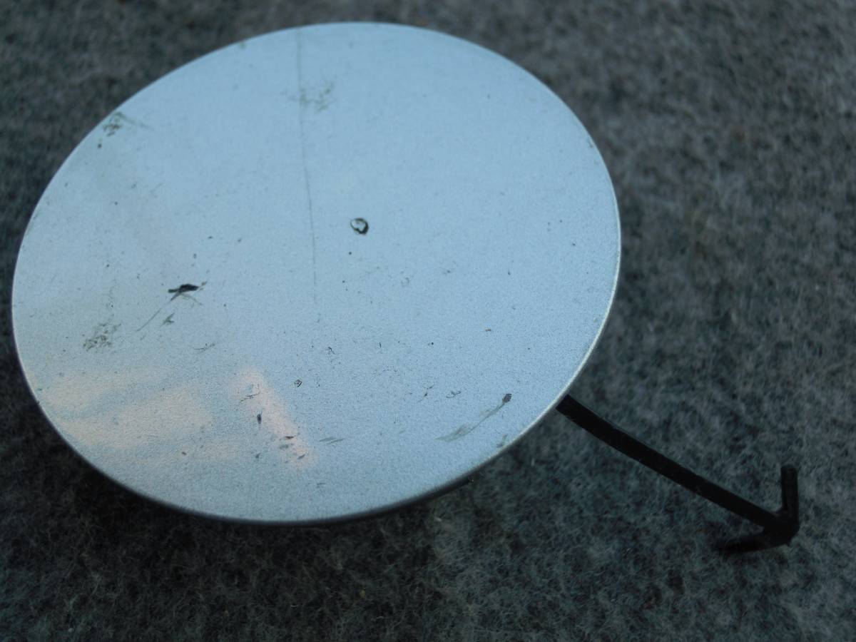 Y オーリス NZE15 フロントバンパー 牽引フックカバー 左 52128-12140拍卖