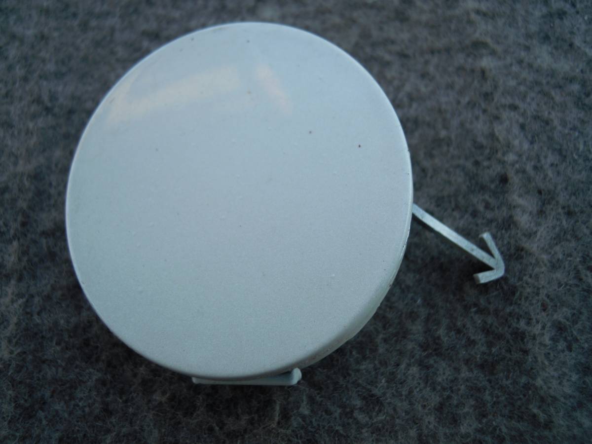 Y ノア ヴォクシー AZR60 AZR65 リアバンパー 牽引フックカバー 52162-28030拍卖