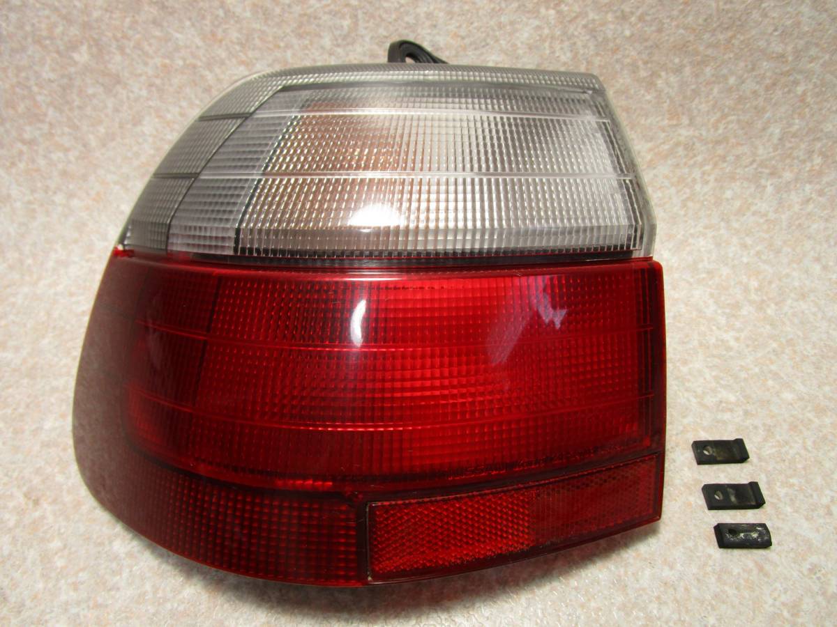 アベニール W10 テールランプ 左 KOITO 220-24723拍卖