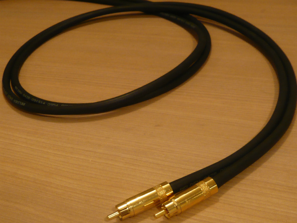 ★ RCAケーブル 30cm 立井電線 SOFTEC MIC CORD 0.75sq NEUTRIK NYS352AG 金メッキ (L.R識別処理可) ★拍卖