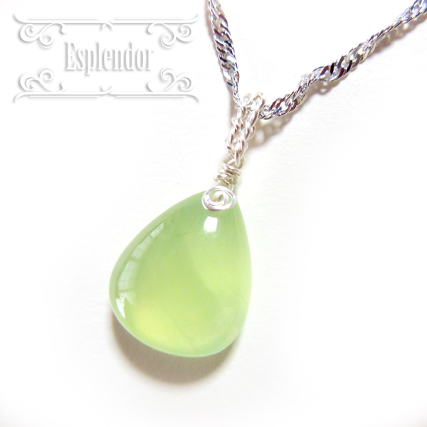 ブラジル産・14.65カラット プレナイトペンダント拍卖