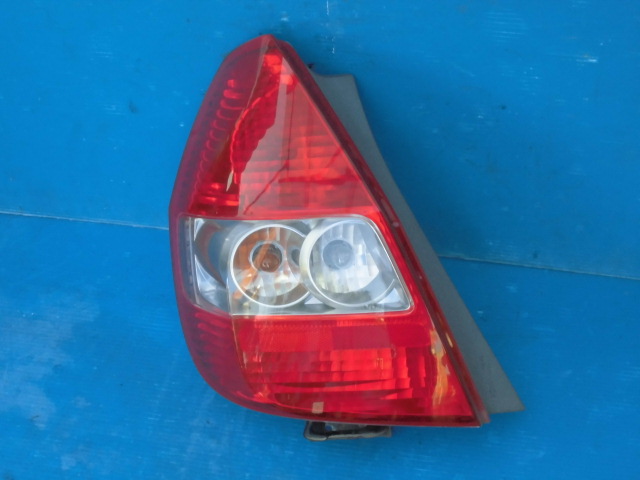 フィット GD1 左テールランプ拍卖