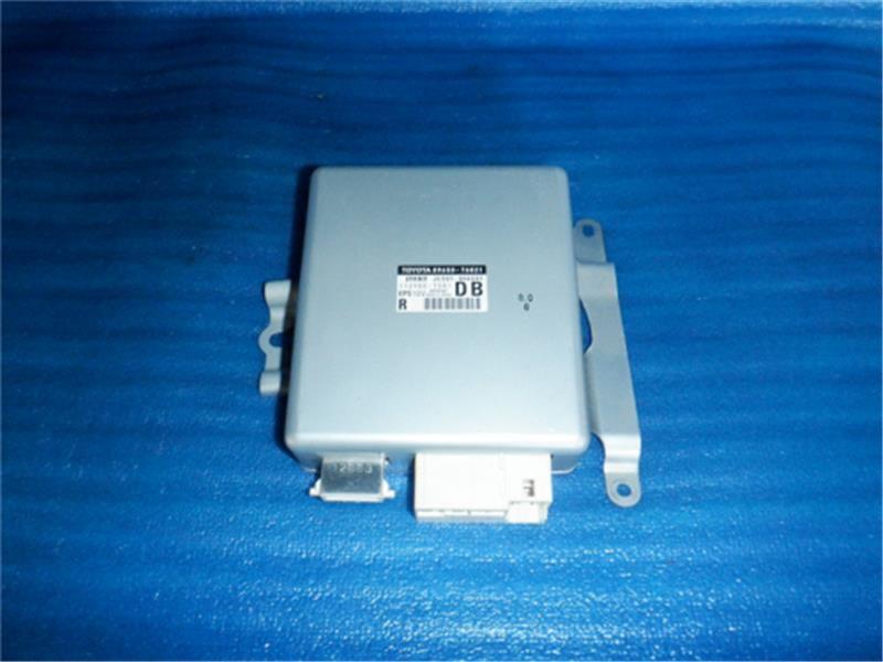 トヨタ 純正 レクサスCT 《 ZWA10 》 パワーステアリングコンピューター P10700-22008934拍卖