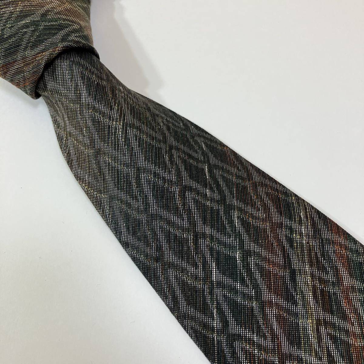 高級 西陣織 マルチカラー 総柄 シルク ネクタイ ダービータイ レギュラータイ 個性派 奇抜 古着拍卖