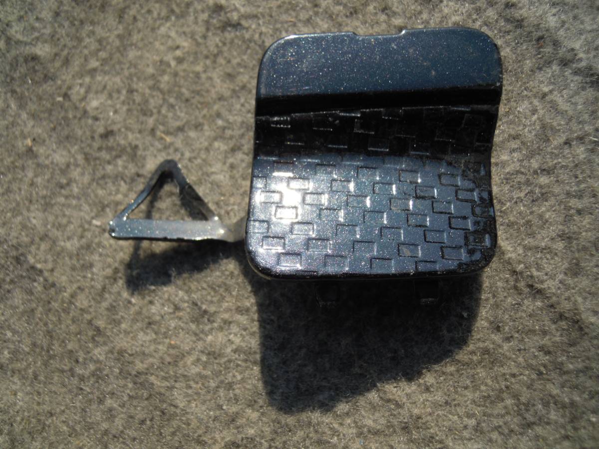 Y ムーヴカスタム LA100S フロント 牽引フックカバー 蓋 52127-B2510拍卖