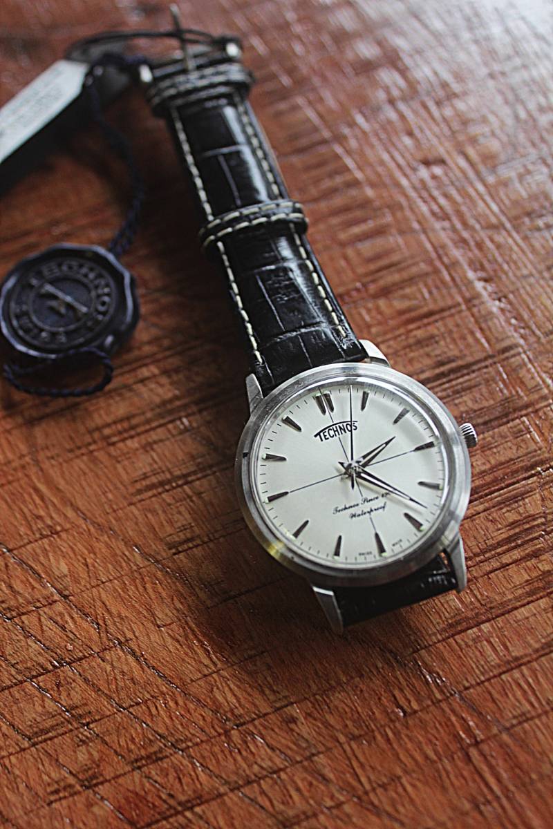 TECHNOS(テクノス)★// クウォーツウォッチ新未 90's★デッドストック★希少★ケースおまけ拍卖