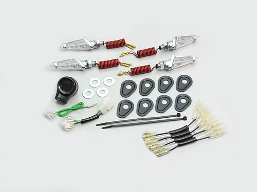 ハリケーン HURRICANE MT-09(14-16 RN34J)用 LEDダガーウインカーKit メッキ クリアレンズ HA5227MC拍卖