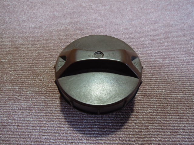 ダイハツ ムーヴ L910S フューエルキャップ 燃料キャップ 給油口キャップ 中古 A1207拍卖