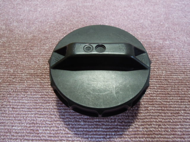 ダイハツ タント L360S フューエルキャップ 燃料キャップ 給油口キャップ 中古 A1208拍卖