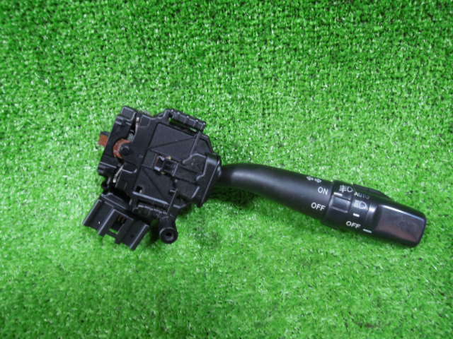 トヨタ アルファード MNH15W ウィンカー ライトスイッチ 中古 C30CS429 16ピン A1405拍卖