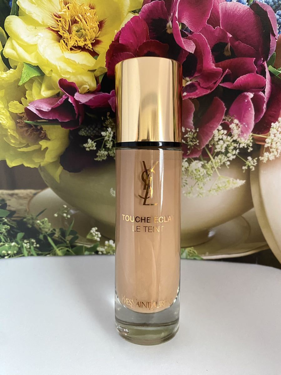 イヴ・サンローラン タン ラディアント タッチ エクラ B50拍卖